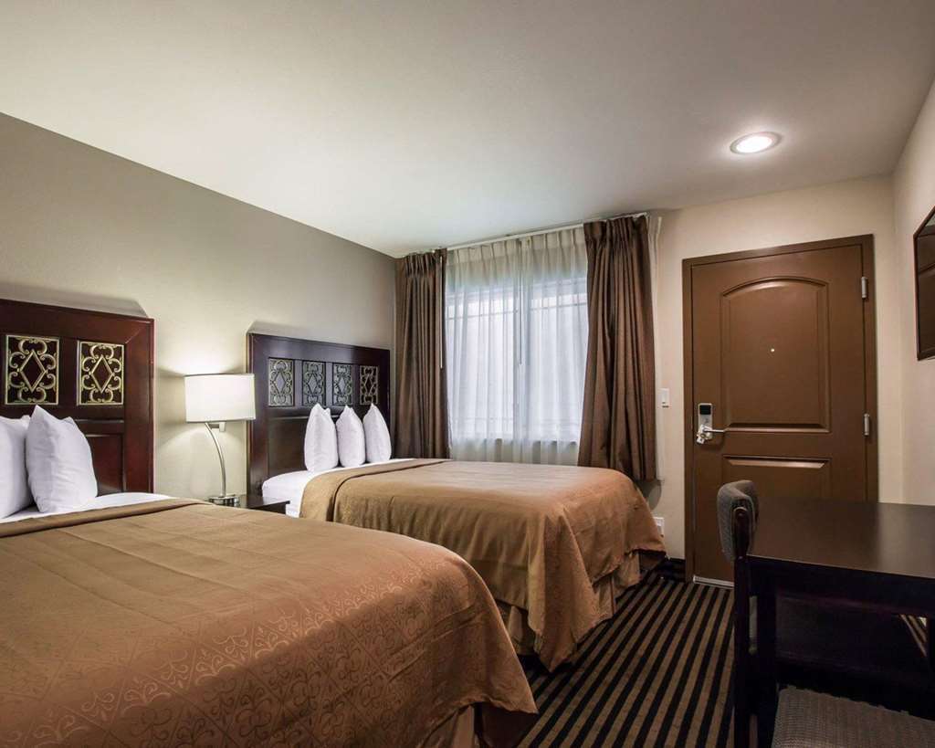Americas Best Value Inn & Suites Escondido Quarto foto